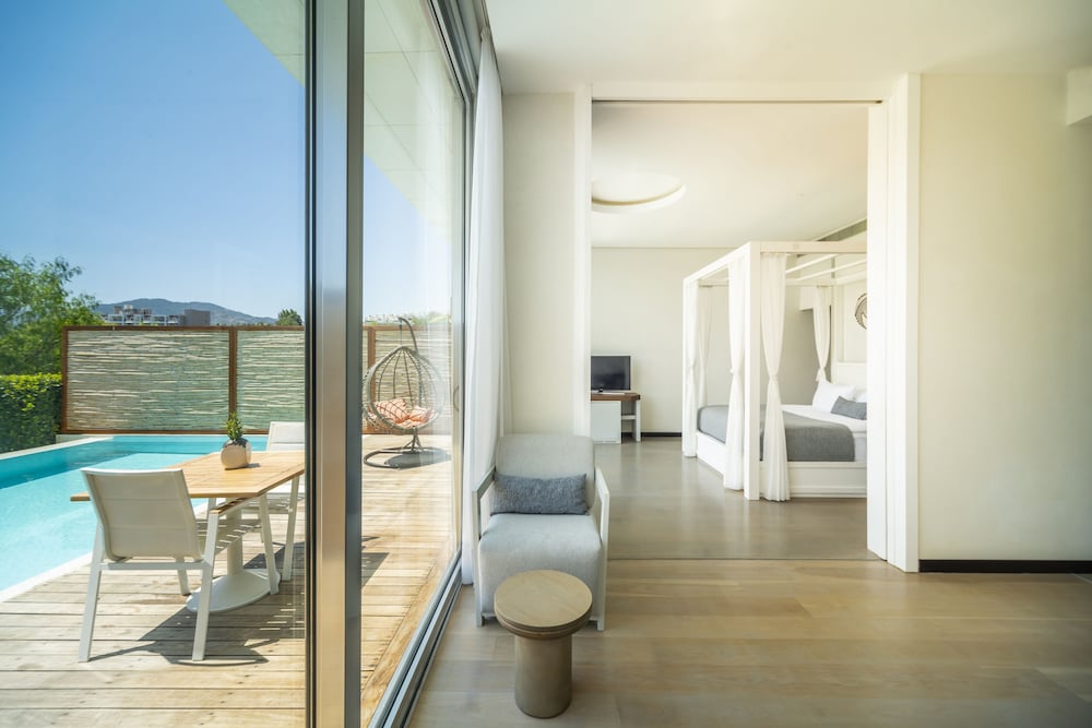Cape Bodrum Luxury Hotel Beach 19/79