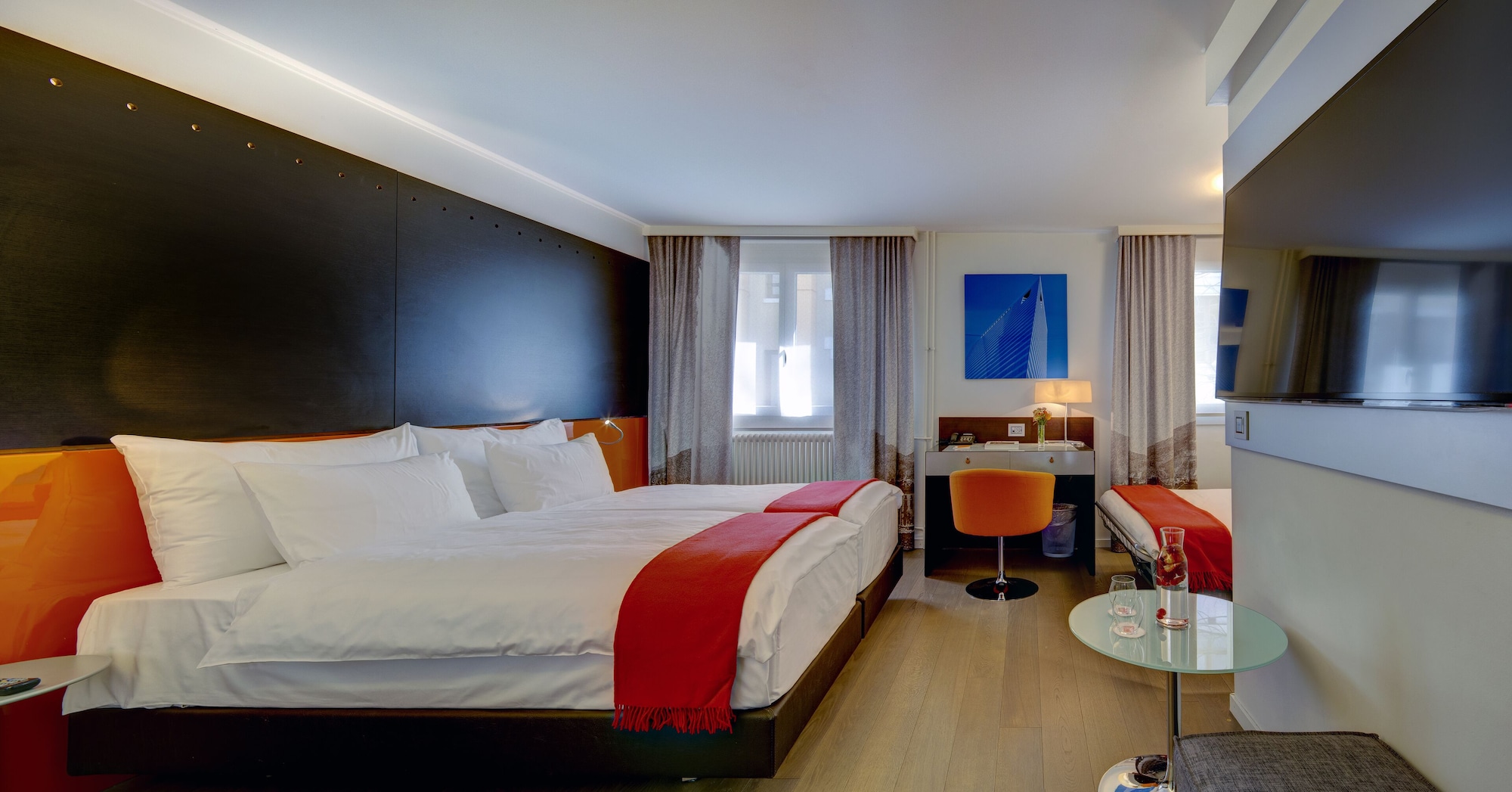 SUPERIOR, DOUBLE OR TWIN BED