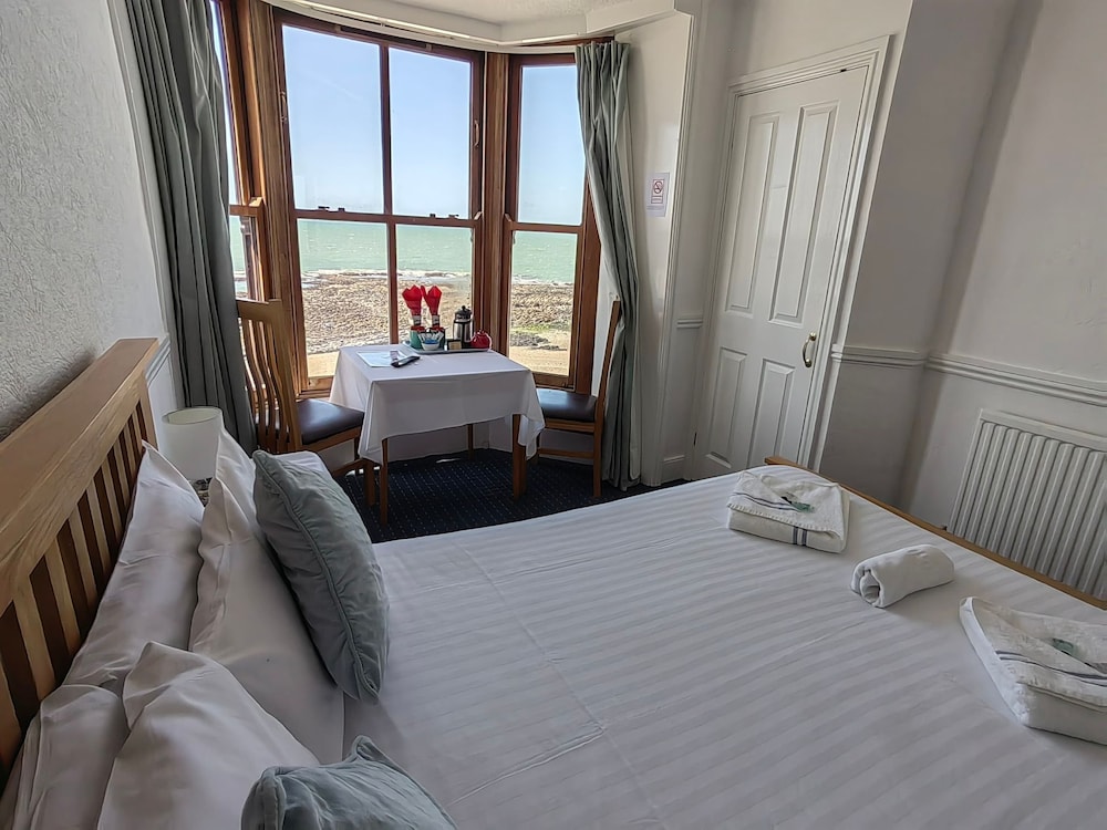 Celtic Bay Guest House 6/57