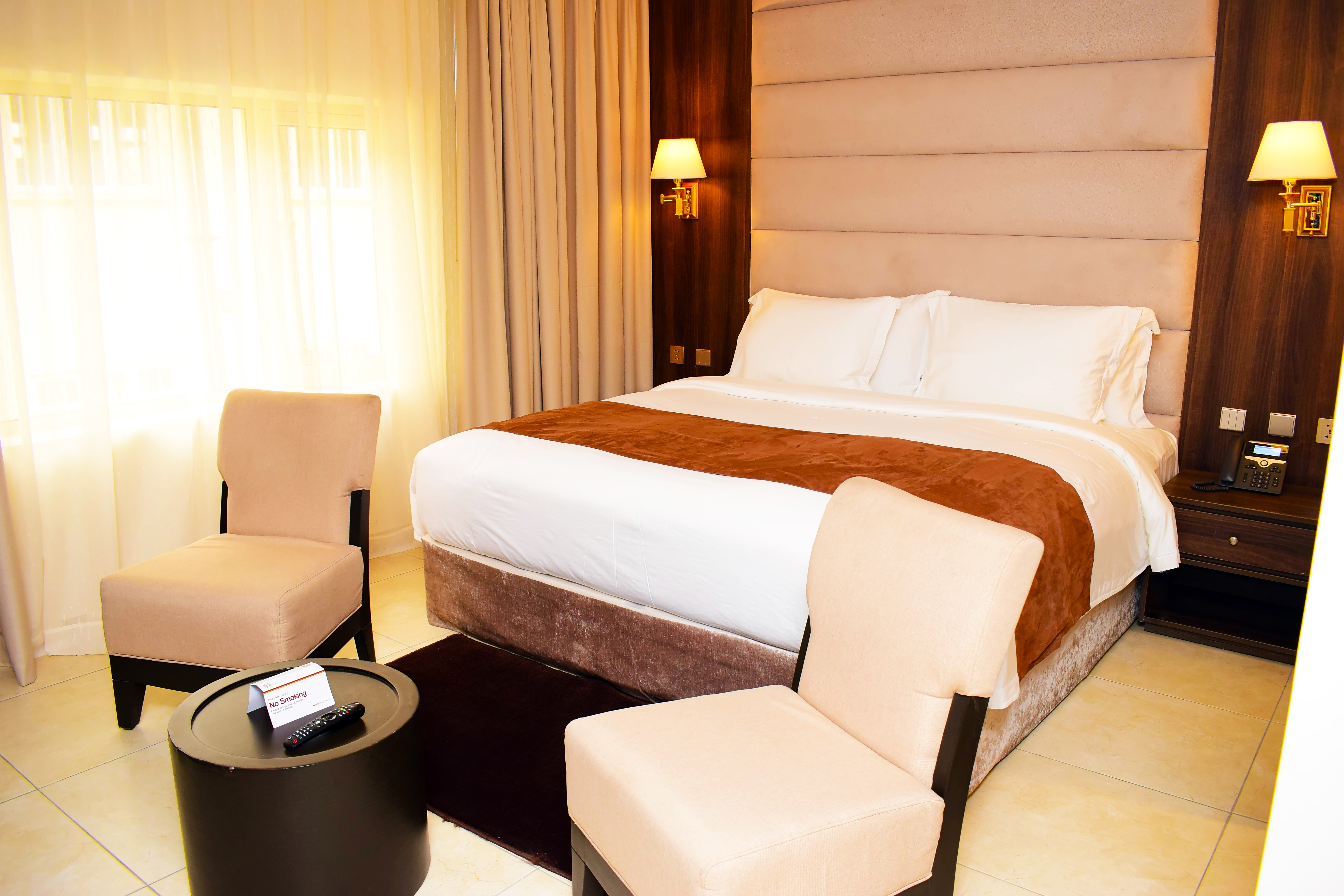 Deluxe, Double Bed