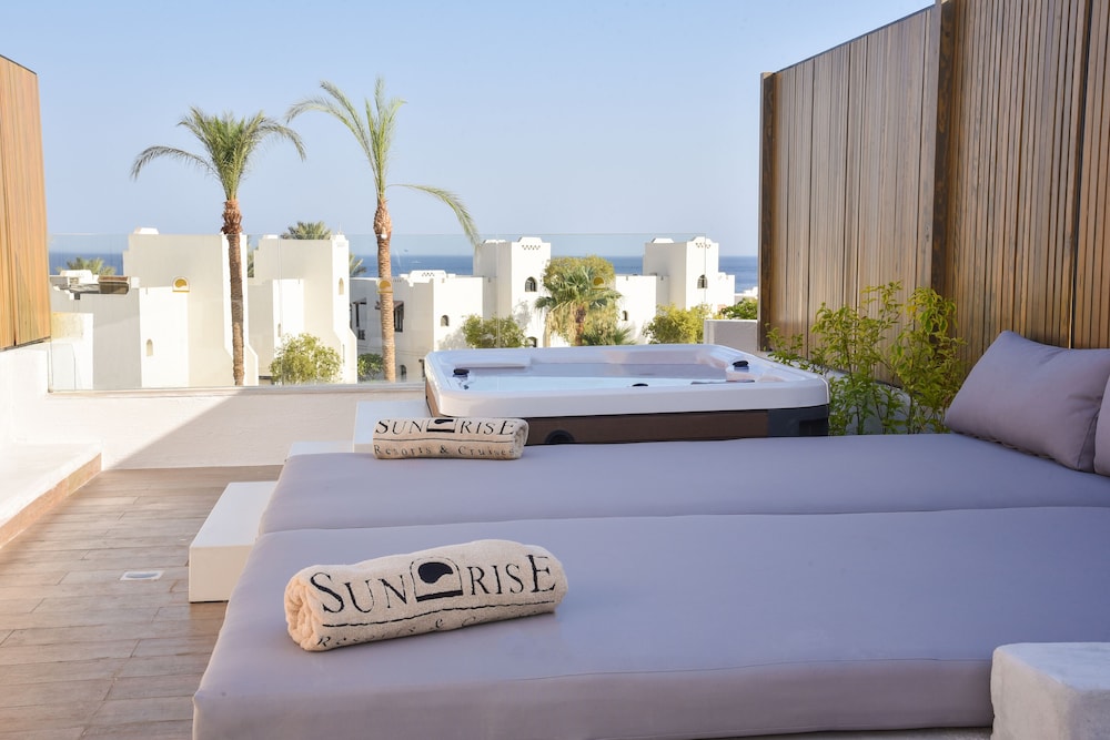 swimming pool spa