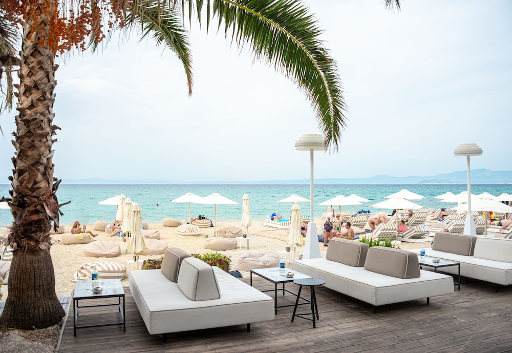 Flegra Beach Boutique Apartments 40/48