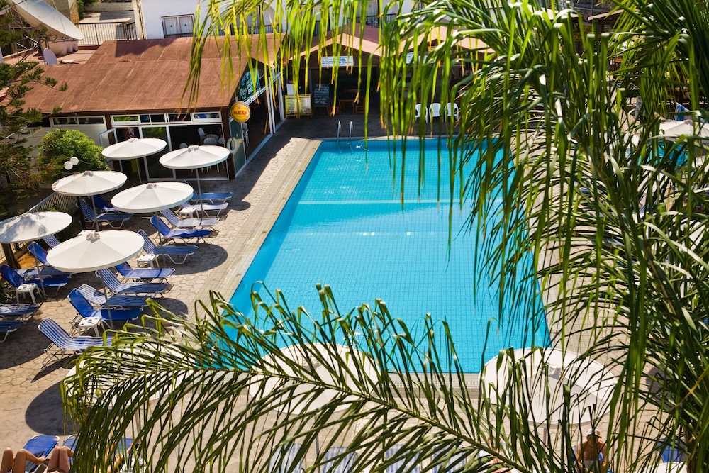 Christabelle Hotel Apartments 29/38