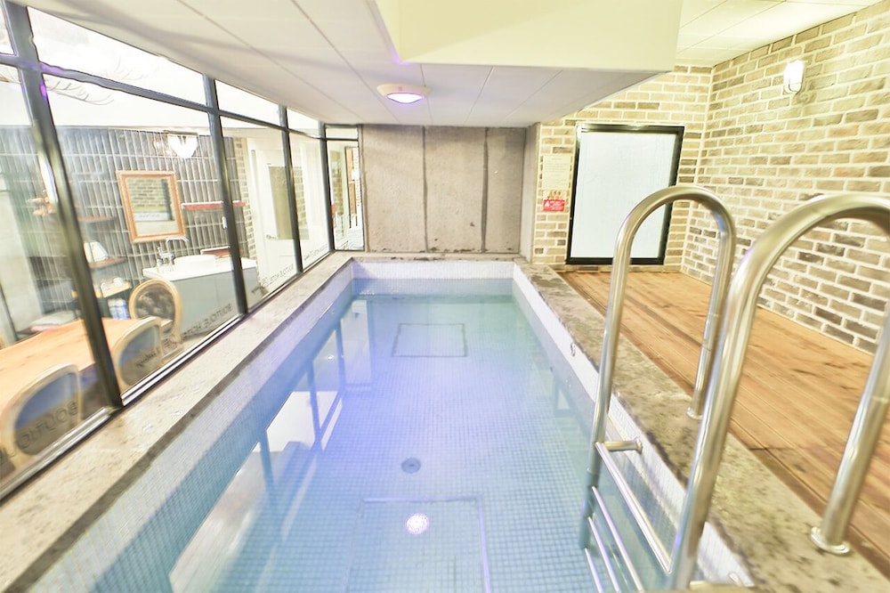 February Hotel Hwanggeum 41/93