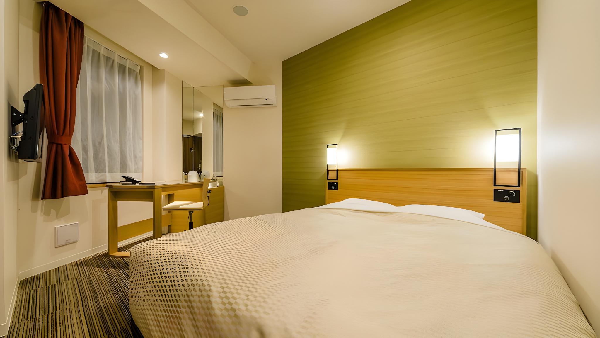 Superior, Single, King Bed, Queen Bed