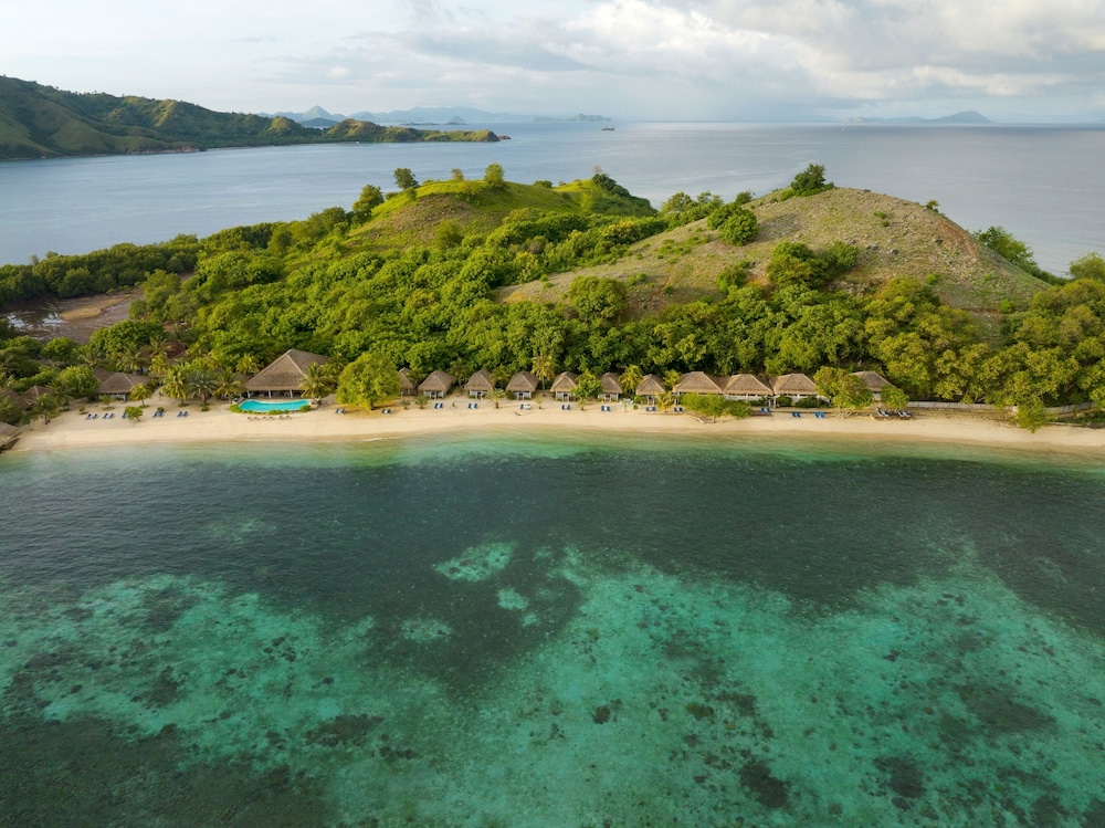 Sudamala Resort Seraya Flores 62/65
