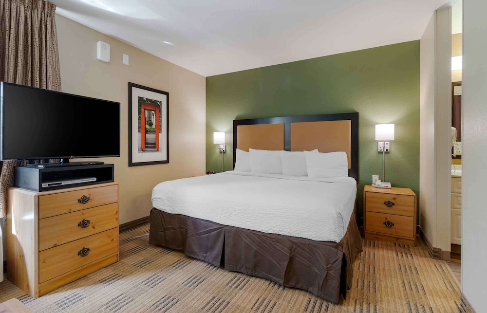 DELUXE, STUDIO, KING BED, SOFA
