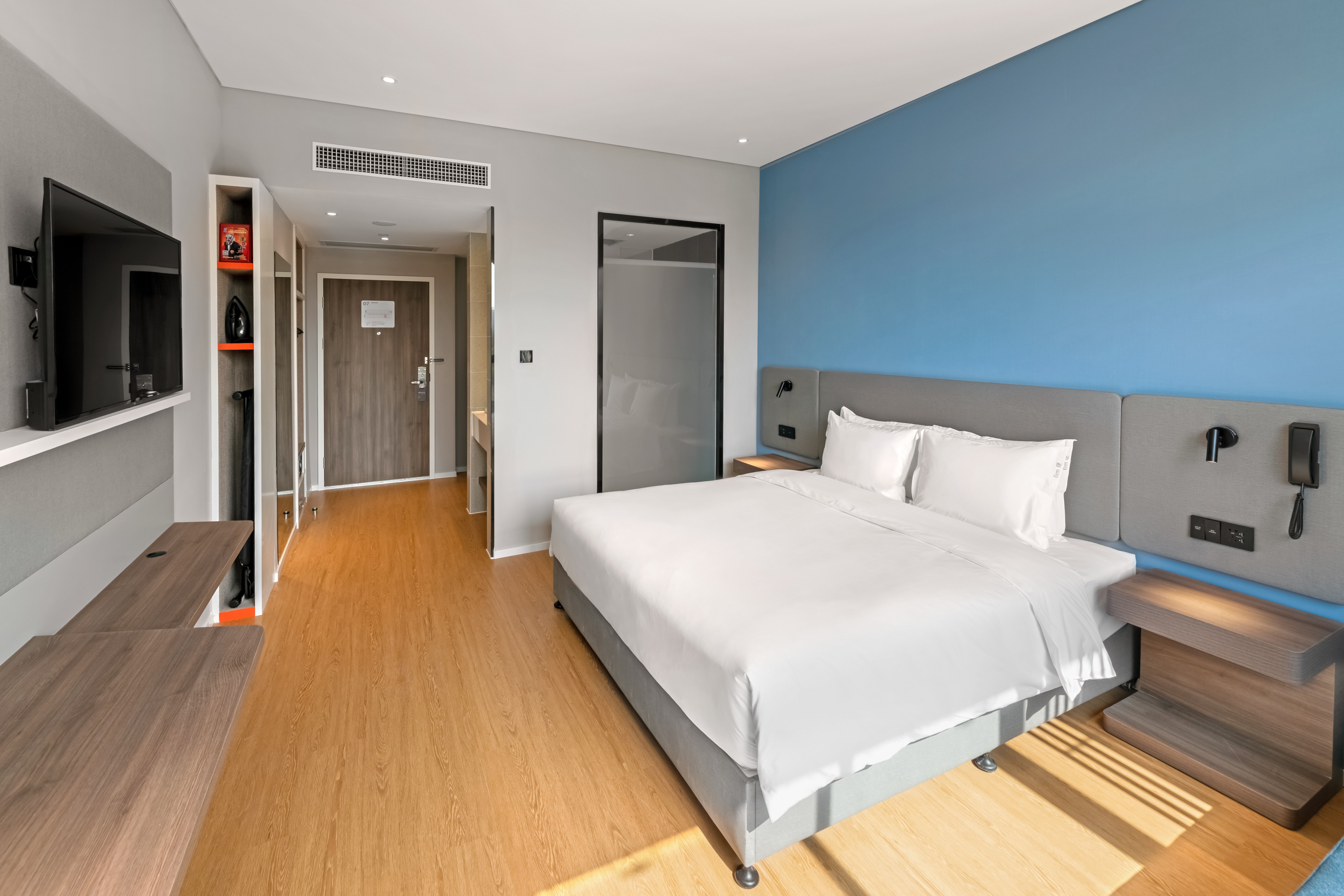 STANDARD, KING BED