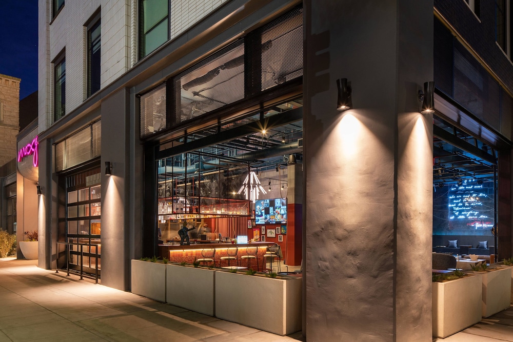 Moxy Oakland Downtown 6/44