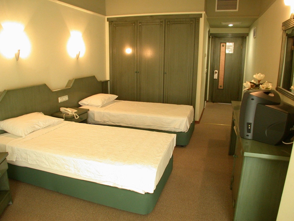 AEGEAN PARK HOTEL 19/40