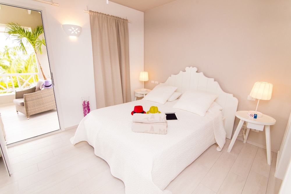 Tracadero Beach Resort 32/77