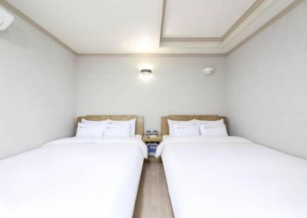 Mj Tour Hostel 2/47