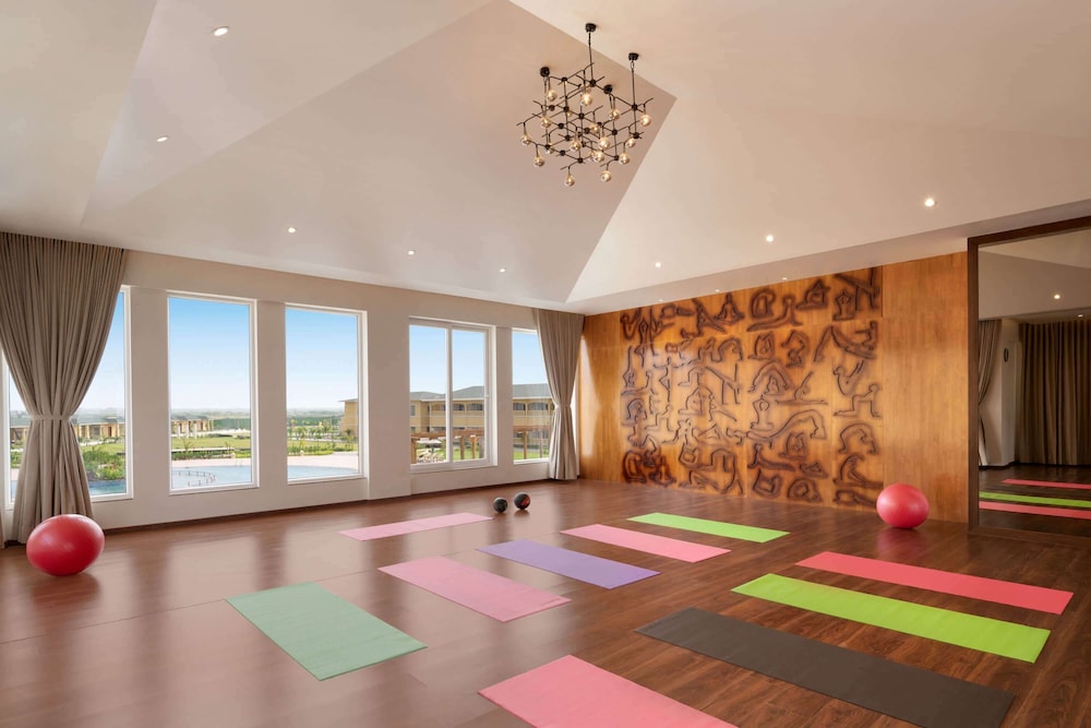 Hawthorn Suites by Wyndham Dwarka 10/65