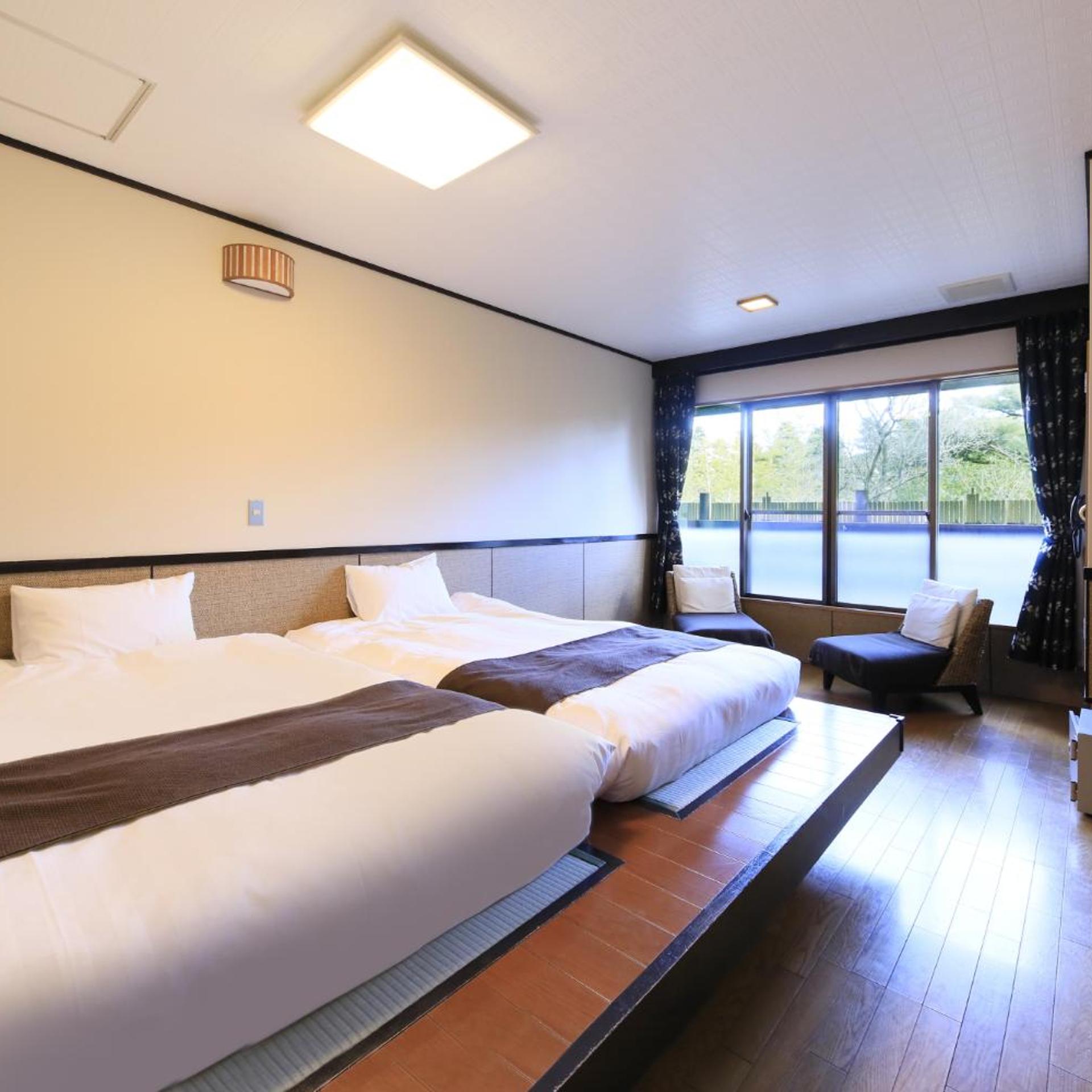 STANDARD, TWIN BEDS, SHARED BATHROOM