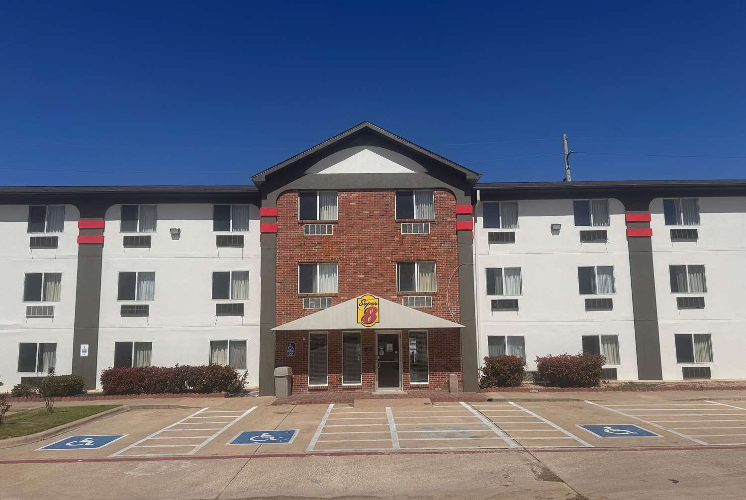 Super 8 by Wyndham College Station 2/12