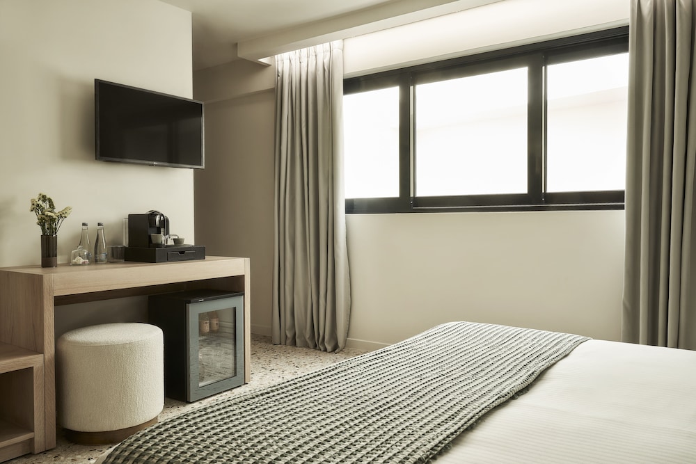 Vasi Hotel 24/50