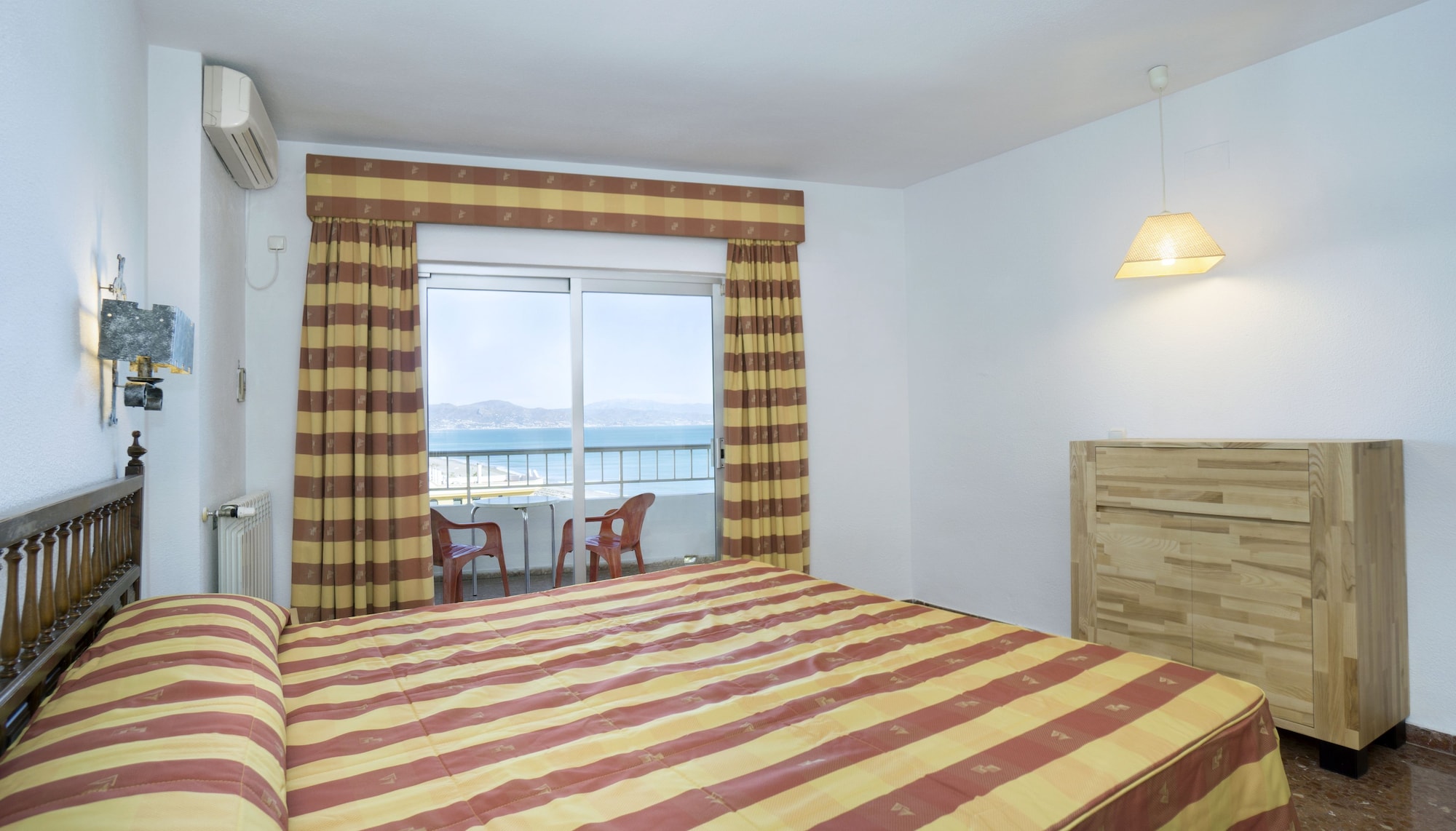1 BEDROOM, APARTMENT, PARTIAL SEA VIEW