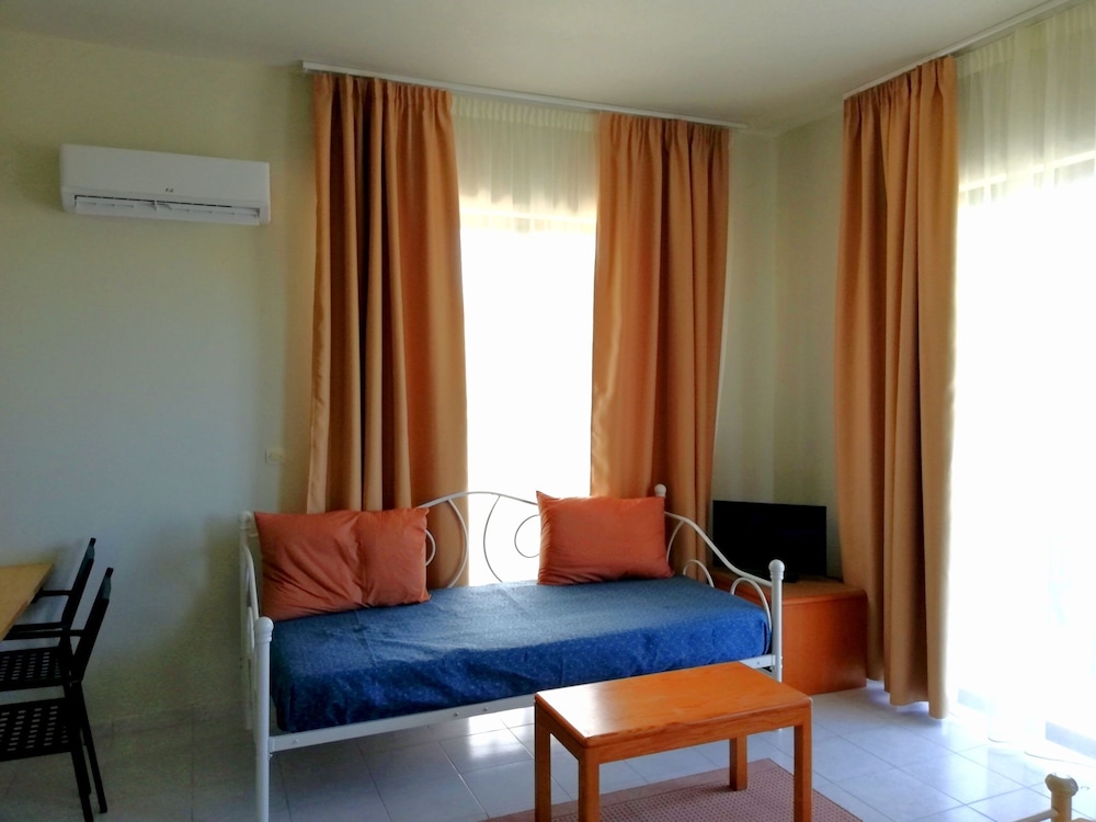 Ivory Serenity Hotel 33/70