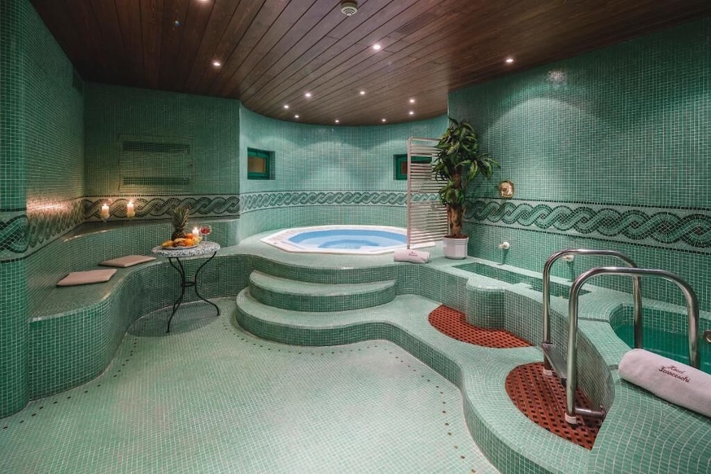 Park Hotel Franceschi 26/50