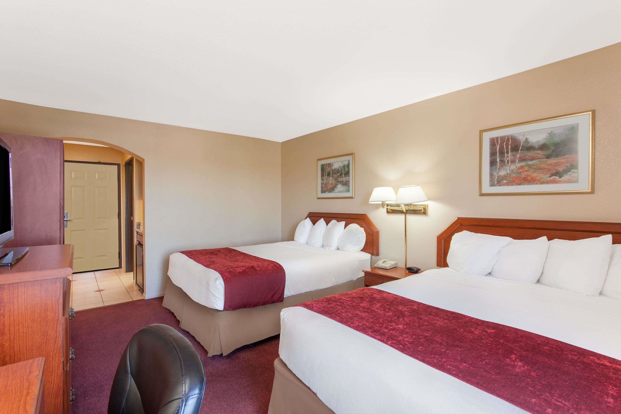 غرفة ديلوكس بسريرين كوين، Ramada By Wyndham Fresno Northwest 4/10