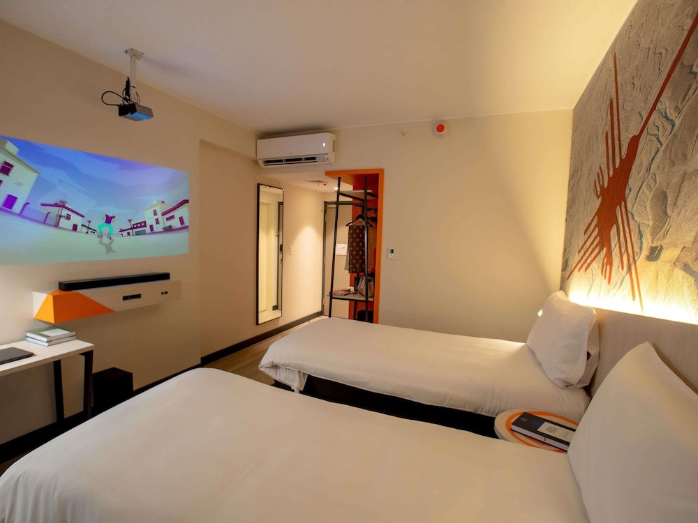 Ibis Styles Lima Benavides Miraflores 16/48