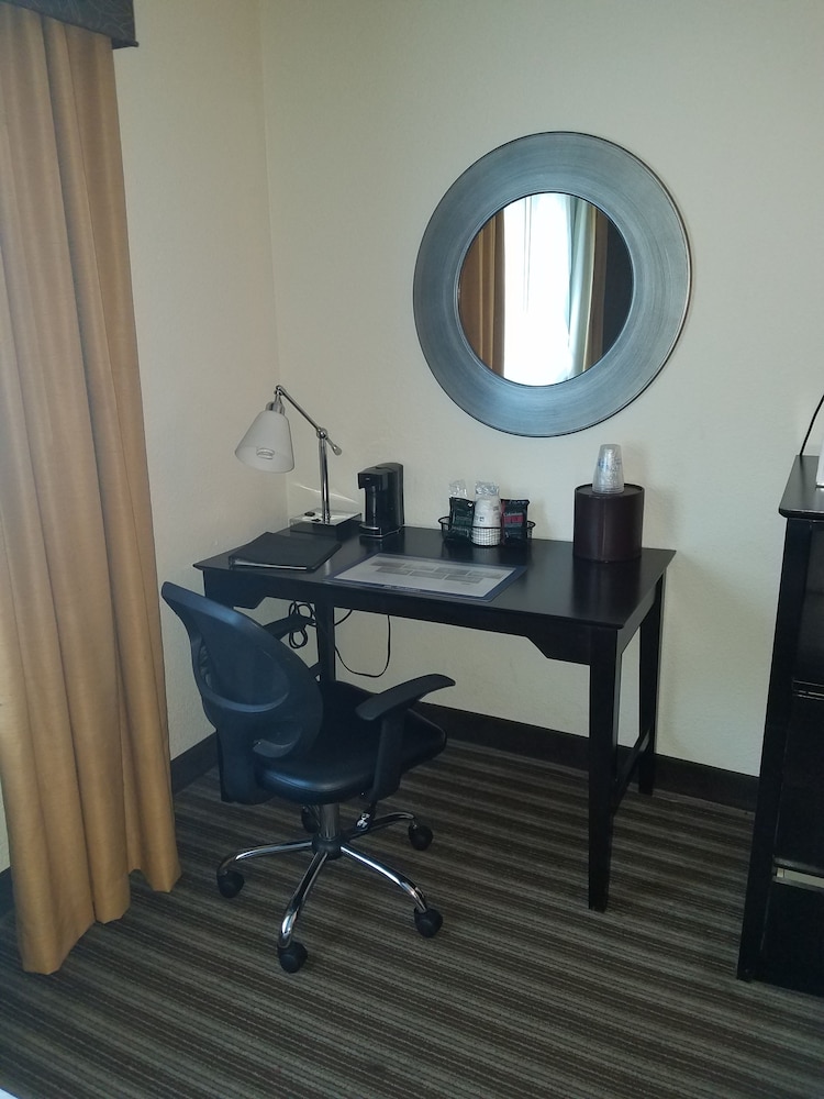 Best Western Plus Newark/Christiana Inn 28/30
