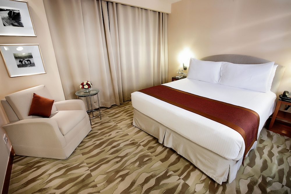 The Grand New Delhi 12/50