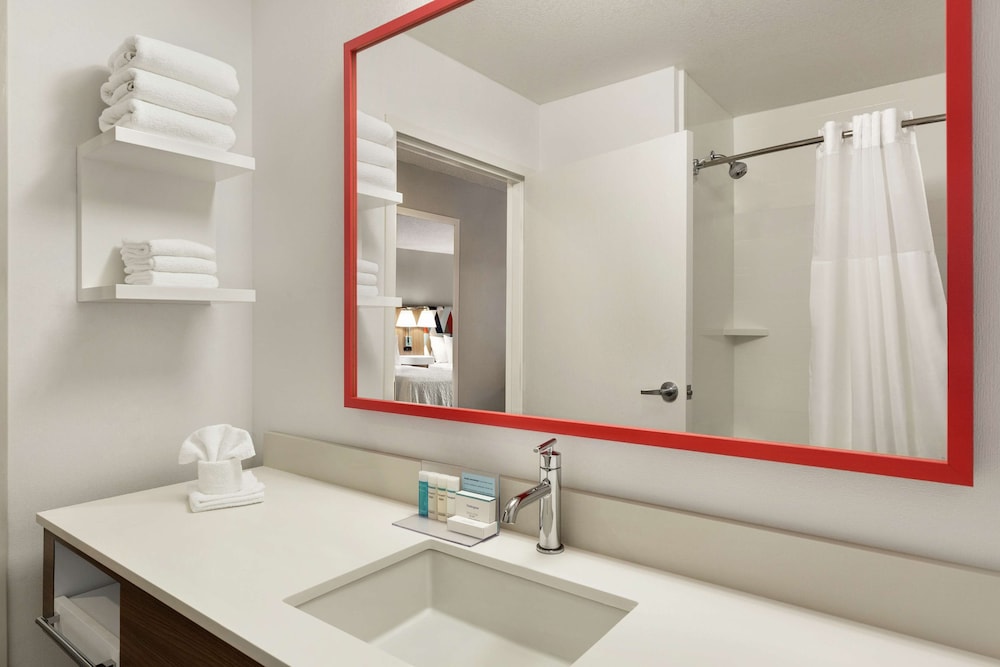 Hampton Inn Kansas City/Blue Springs 5/36