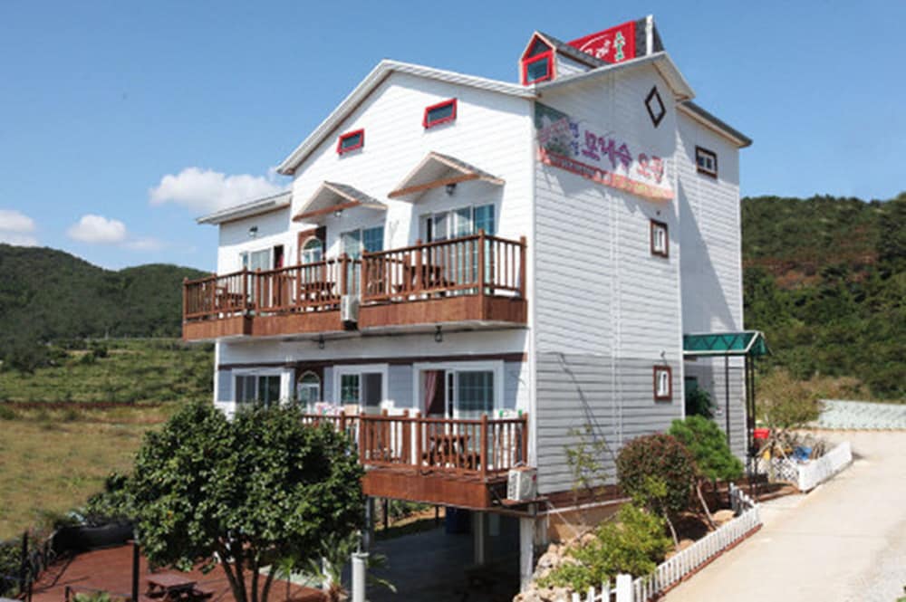 Sand Beach Pension 7/50