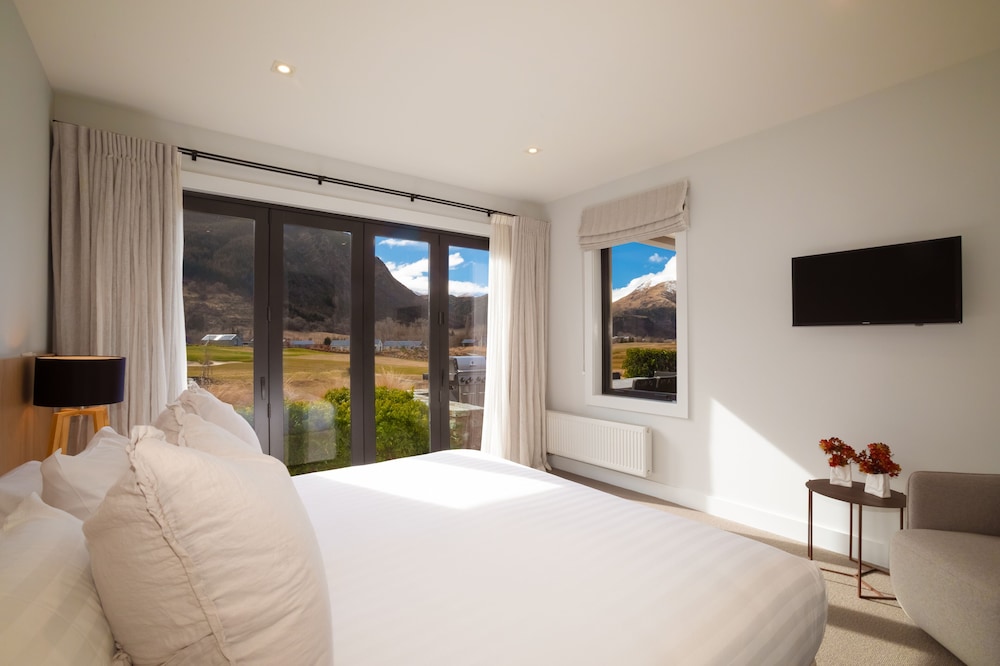 Millbrook Resort 14/50