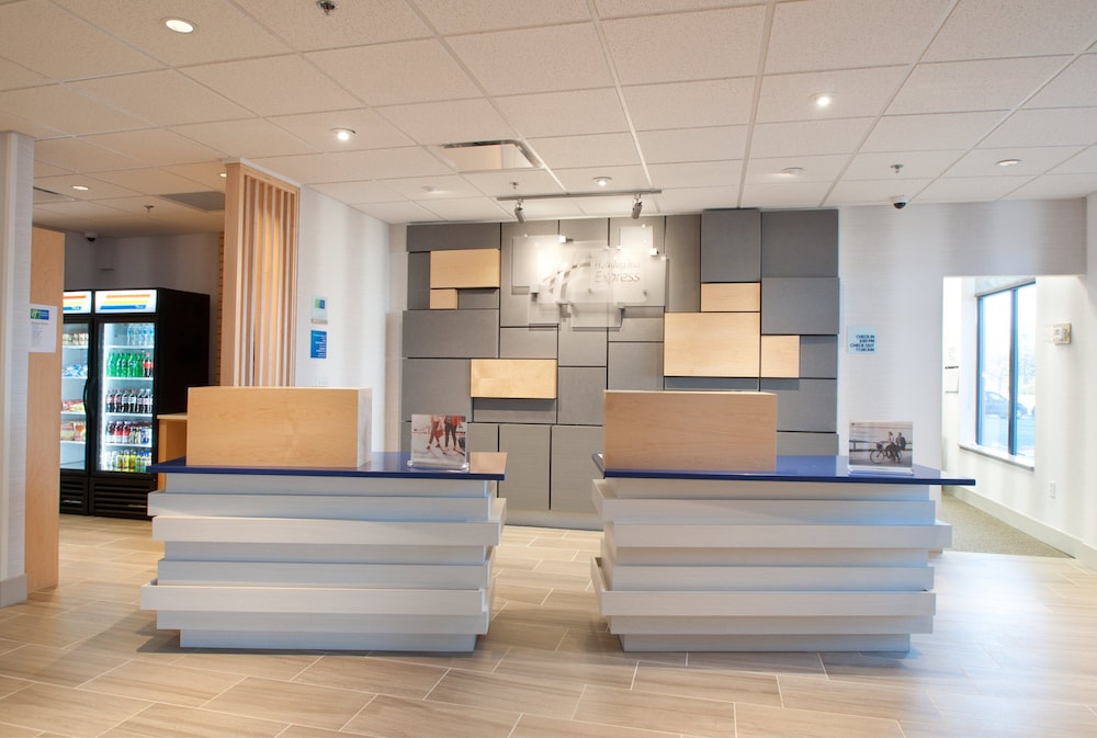 Holiday Inn Express Quantico - Stafford 10/50