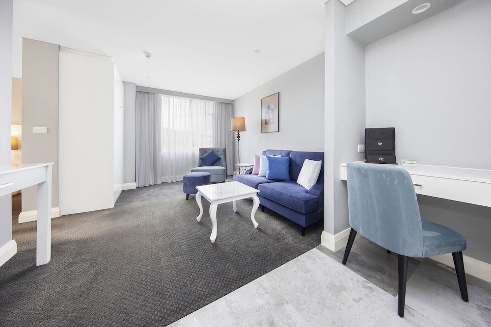 Canberra Rex Hotel 33/67