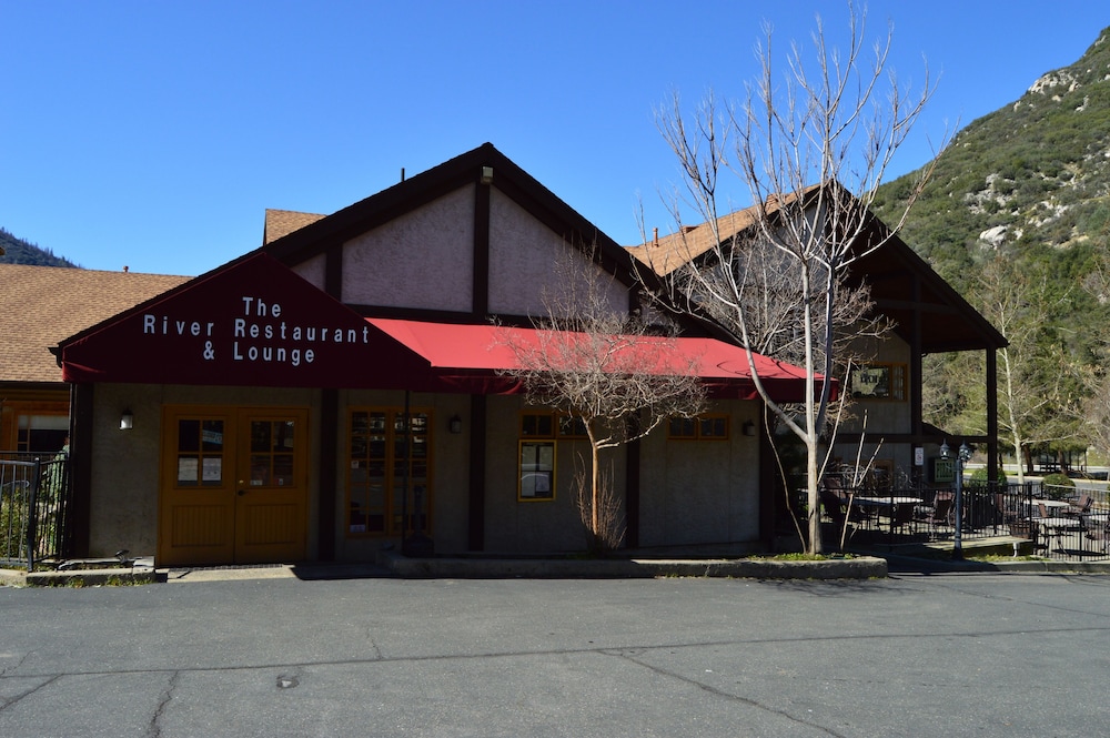Yosemite View Lodge 37/50