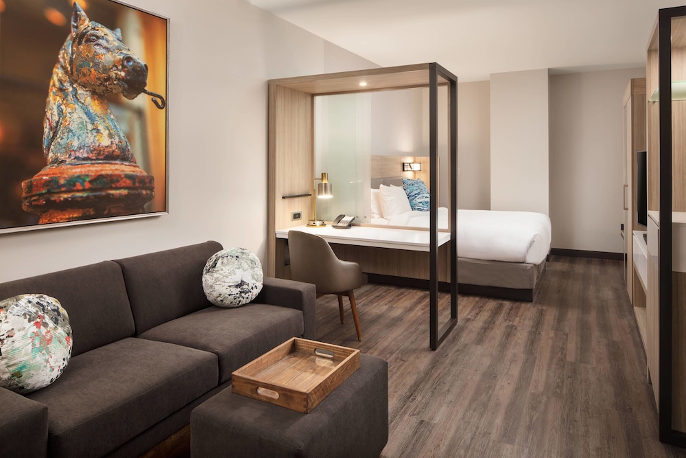 Springhill Suites New Orleans Downtown Canal Street 29/52