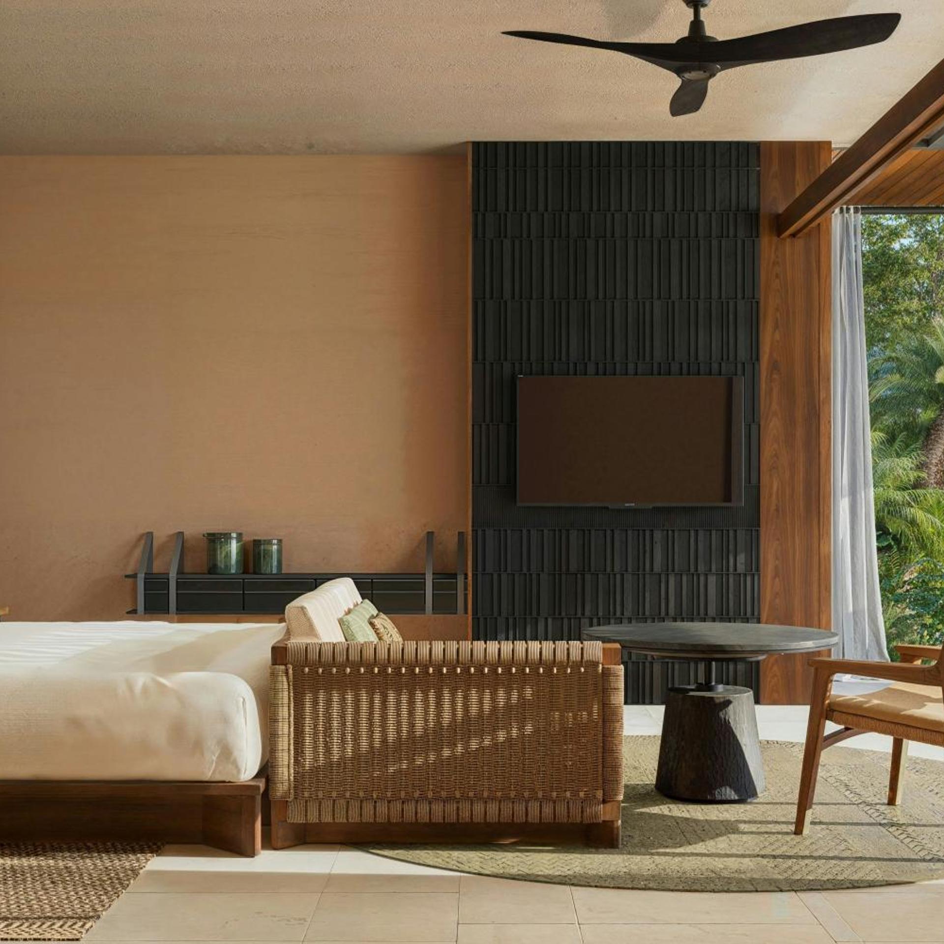 Pool, Suite, King Bed, Beach Front, Sofa