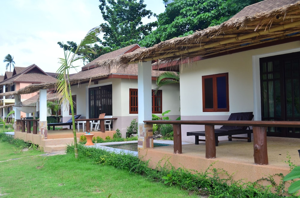 Banana Beach Resort 31/34