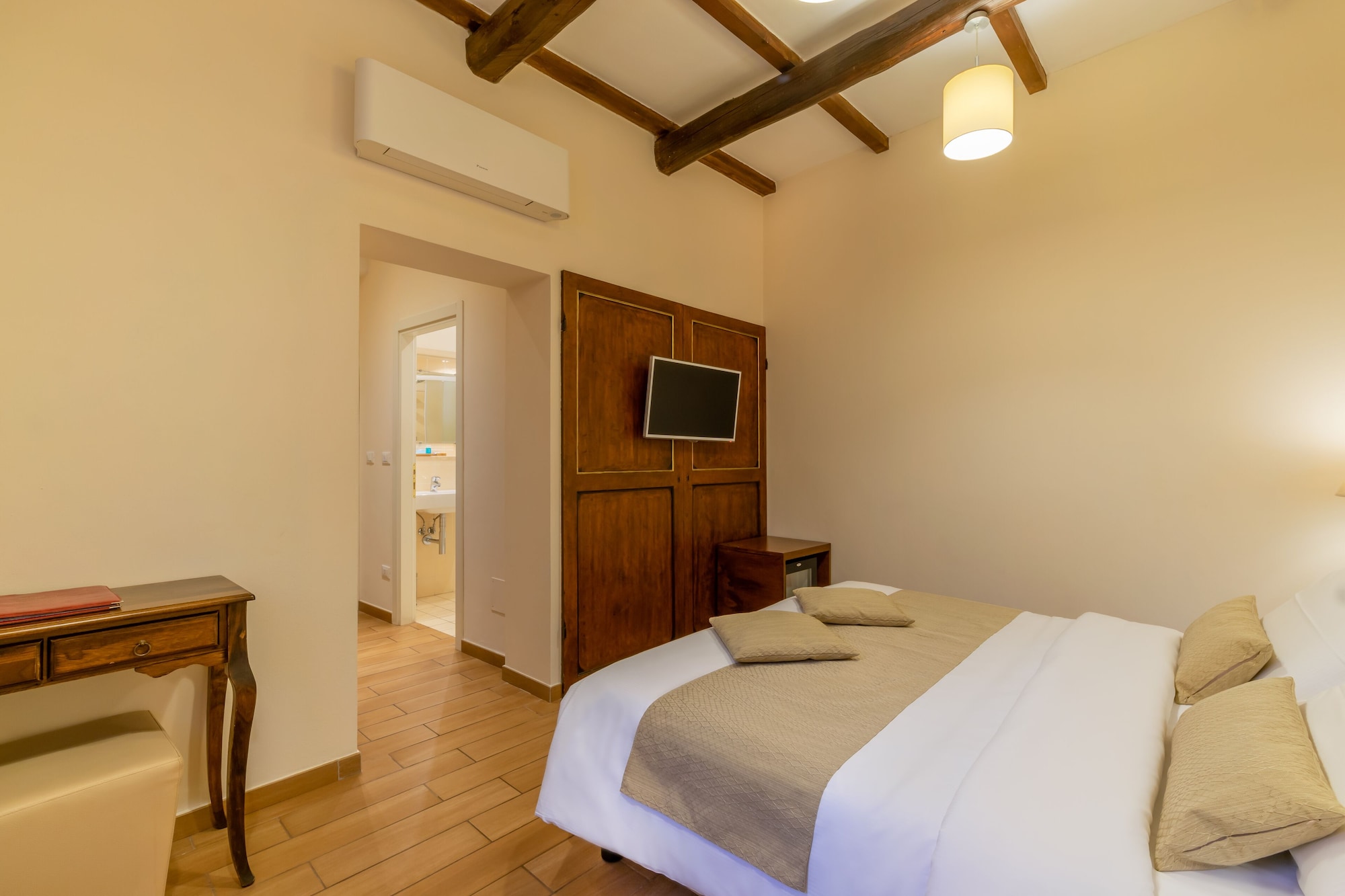 CLASSIC, DOUBLE OR TWIN BED