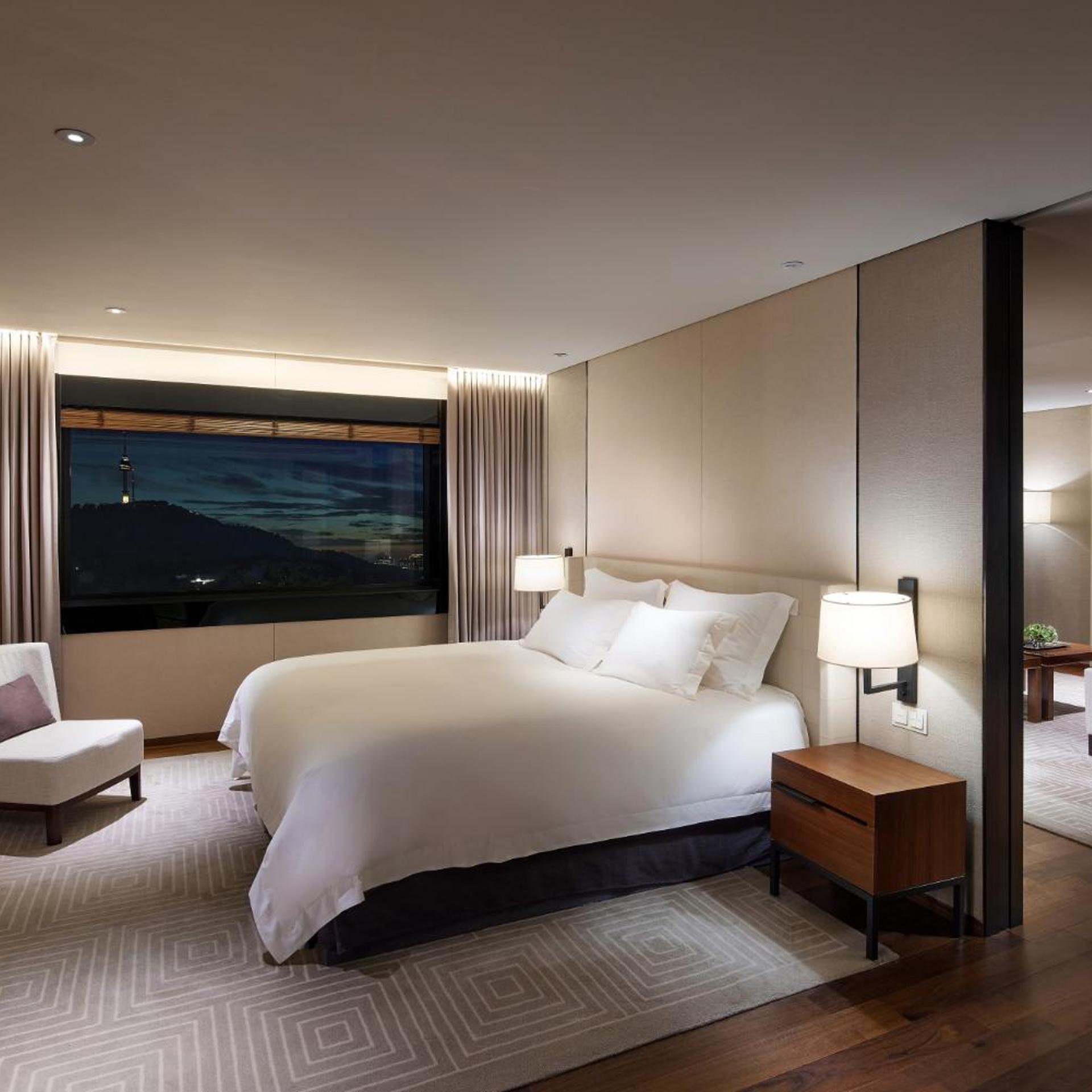 Premier, Suite, Pool Access