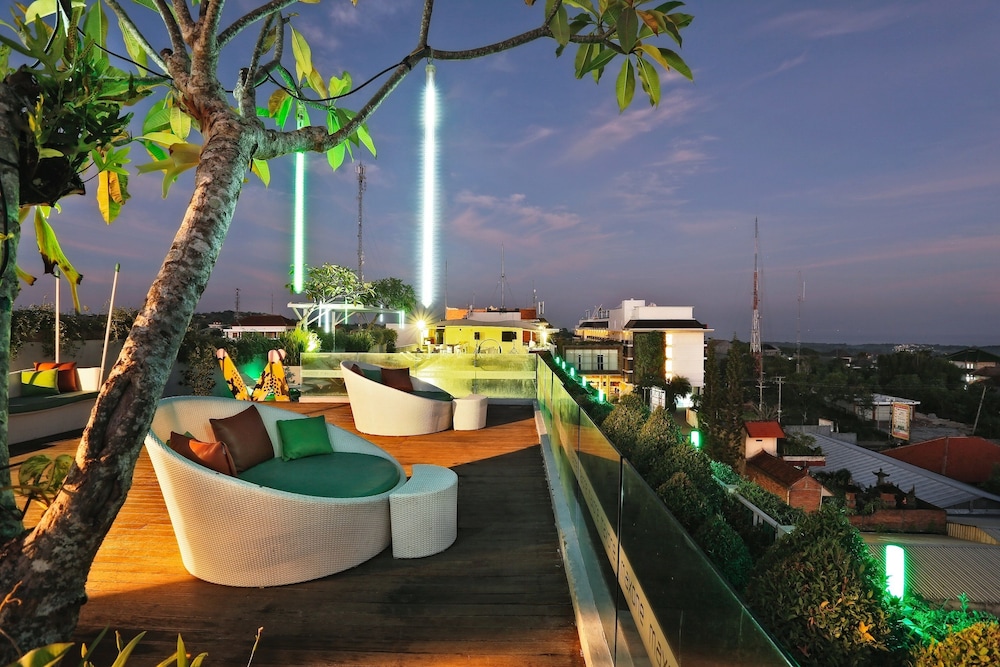Maxone Hotel Bukit Jimbaran 31/37