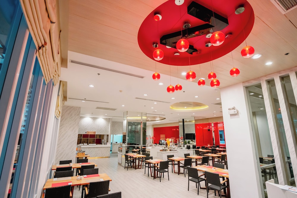 Sleep With Me Design Hotel at Patong 51/58