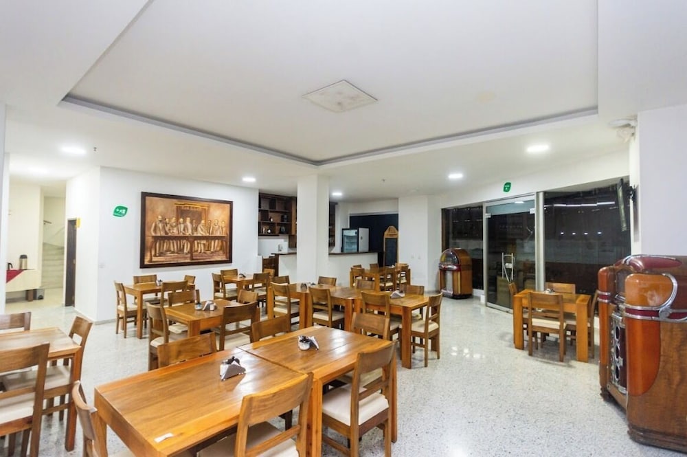 Hotel Bicentenario Rionegro 20/23