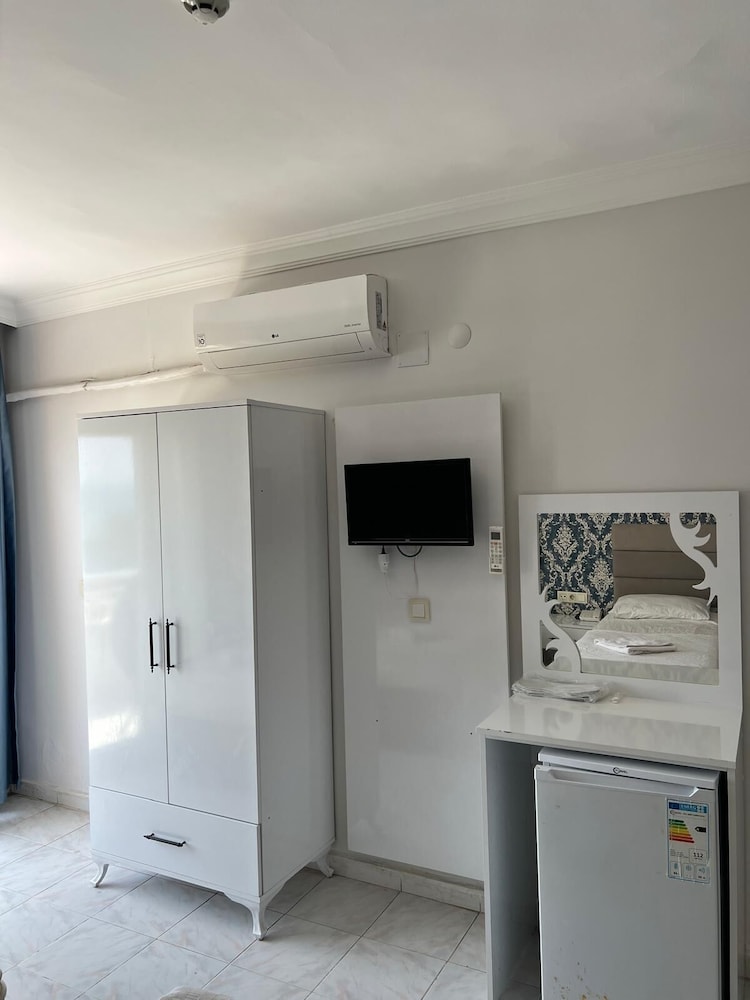 Peri Hotel 22/39