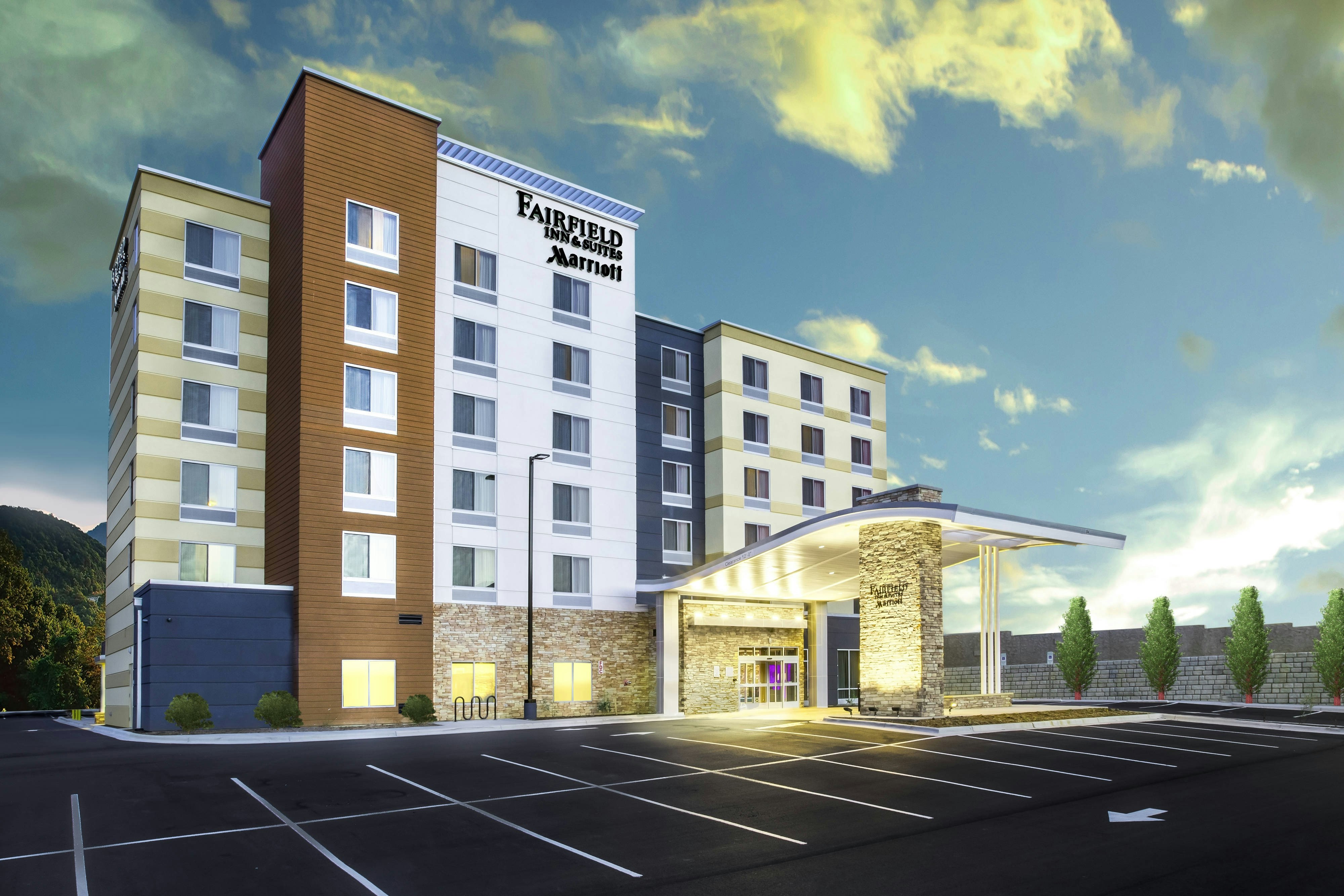 Fairfield Inn And Suites By Marriott Asheville Tunnel Road 2/11