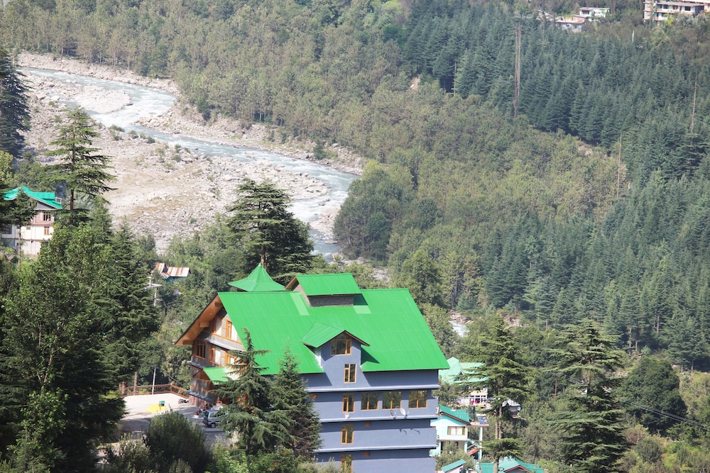 The Holiday Heights Manali 17/18