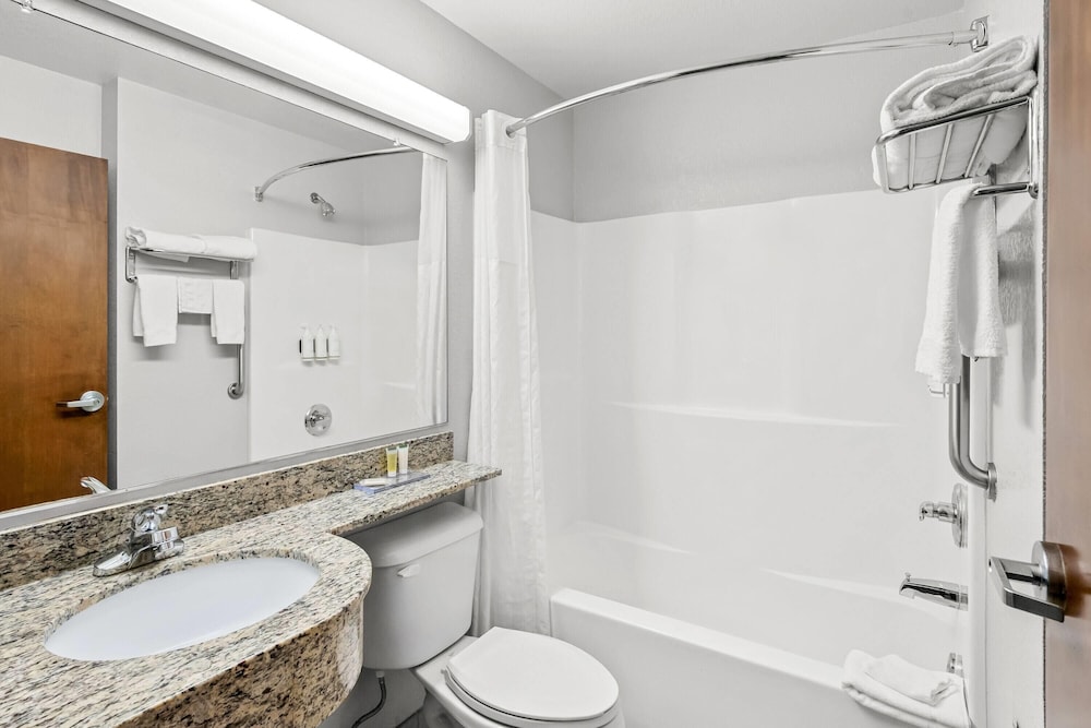 Microtel Inn & Suites by Wyndham Searcy 48/50