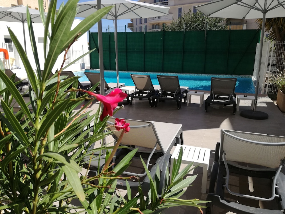 Ibis Budget Hyeres Centre Ville 5/70
