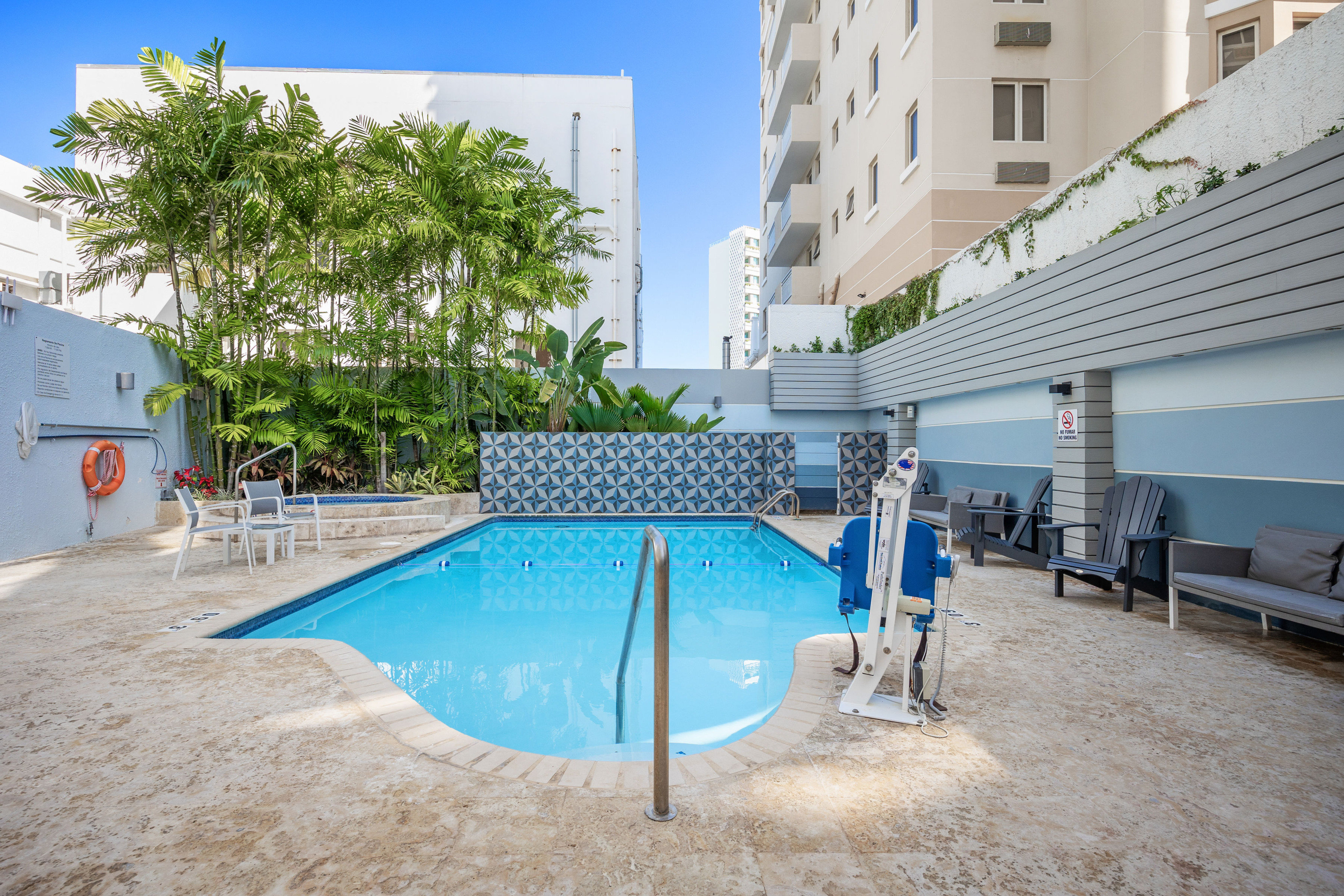 Holiday Inn Express San Juan Condado 52/59