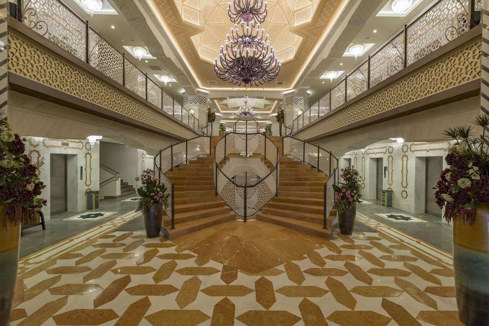 Royal Taj Mahal Hotel 6/50
