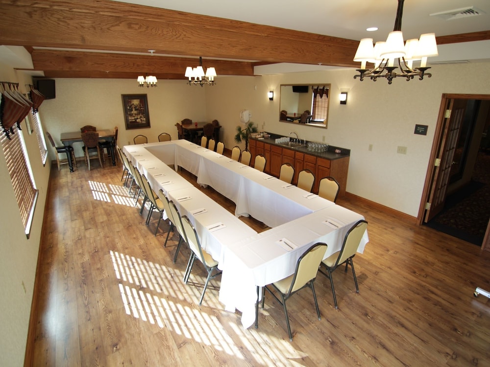 Town Country Inn And Suites 17/45