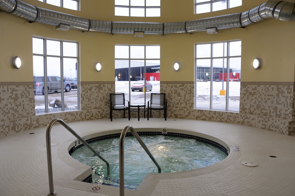 Chateau Inn and Suites Bonnyville 16/42
